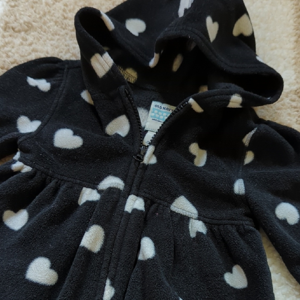 Old Navy Fleece Black and White Heart Pattern Jacket. - Picture 3 of 7